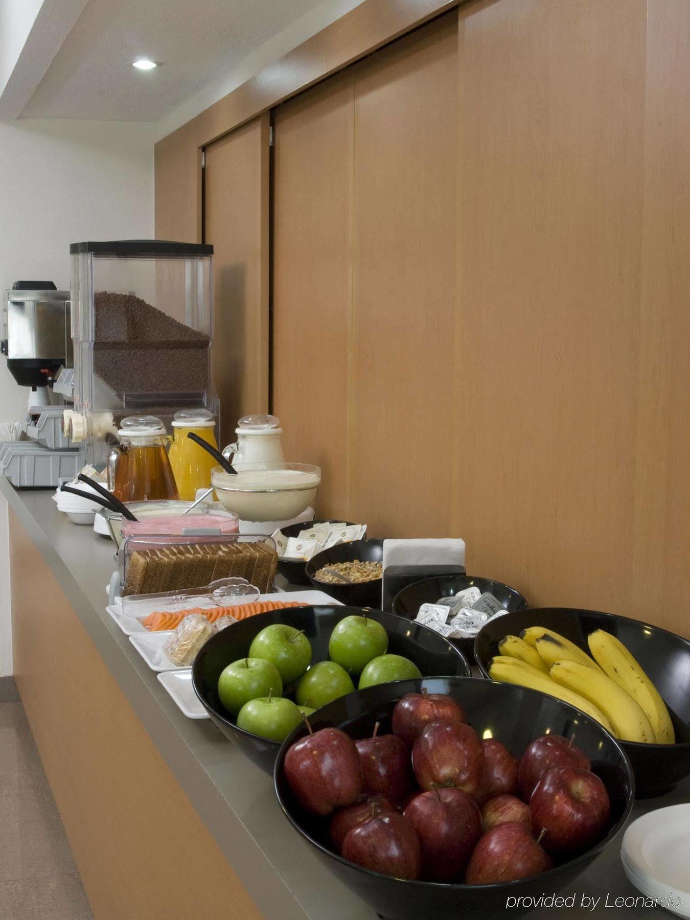 Hotel Express By Marriott Mazatlán